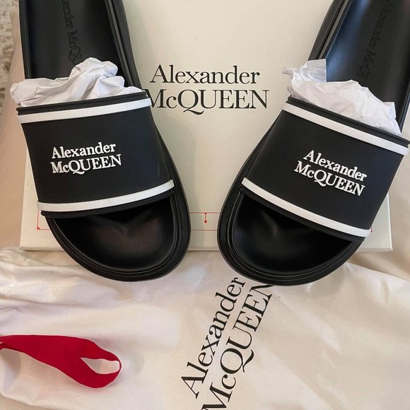 Alexander McQueen Oversized Hybrid Signature Slide - Picture 1 of 5